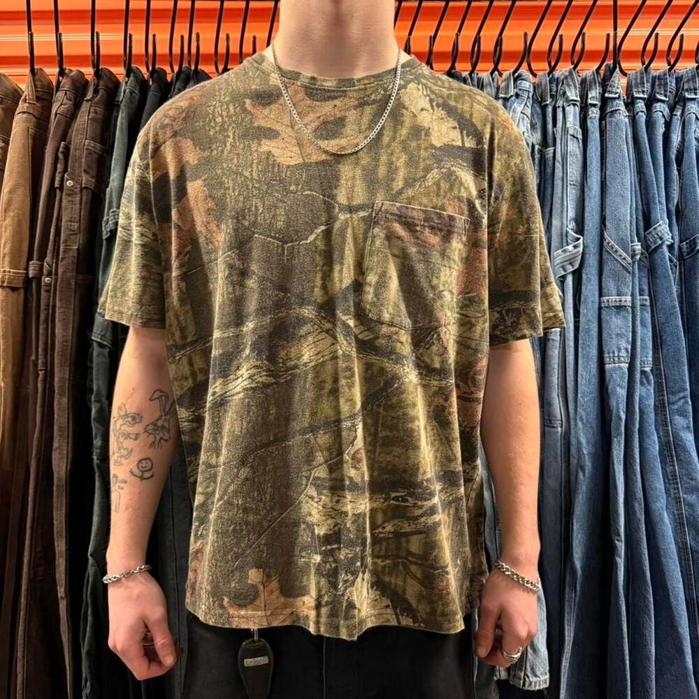Vintage Y2K Mossy Oak Break-Up Infinity Camo Pocket Tee Shirt - Large